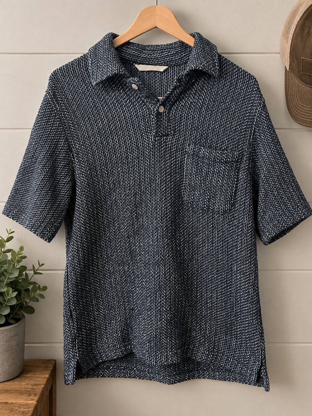 Zara Men's Navy and White Textured Polo
